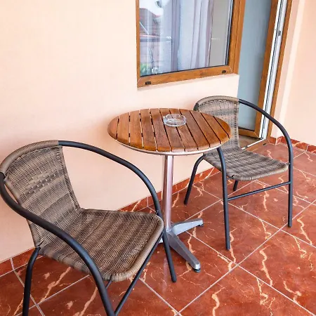 Casa Pelicanul * Costinesti